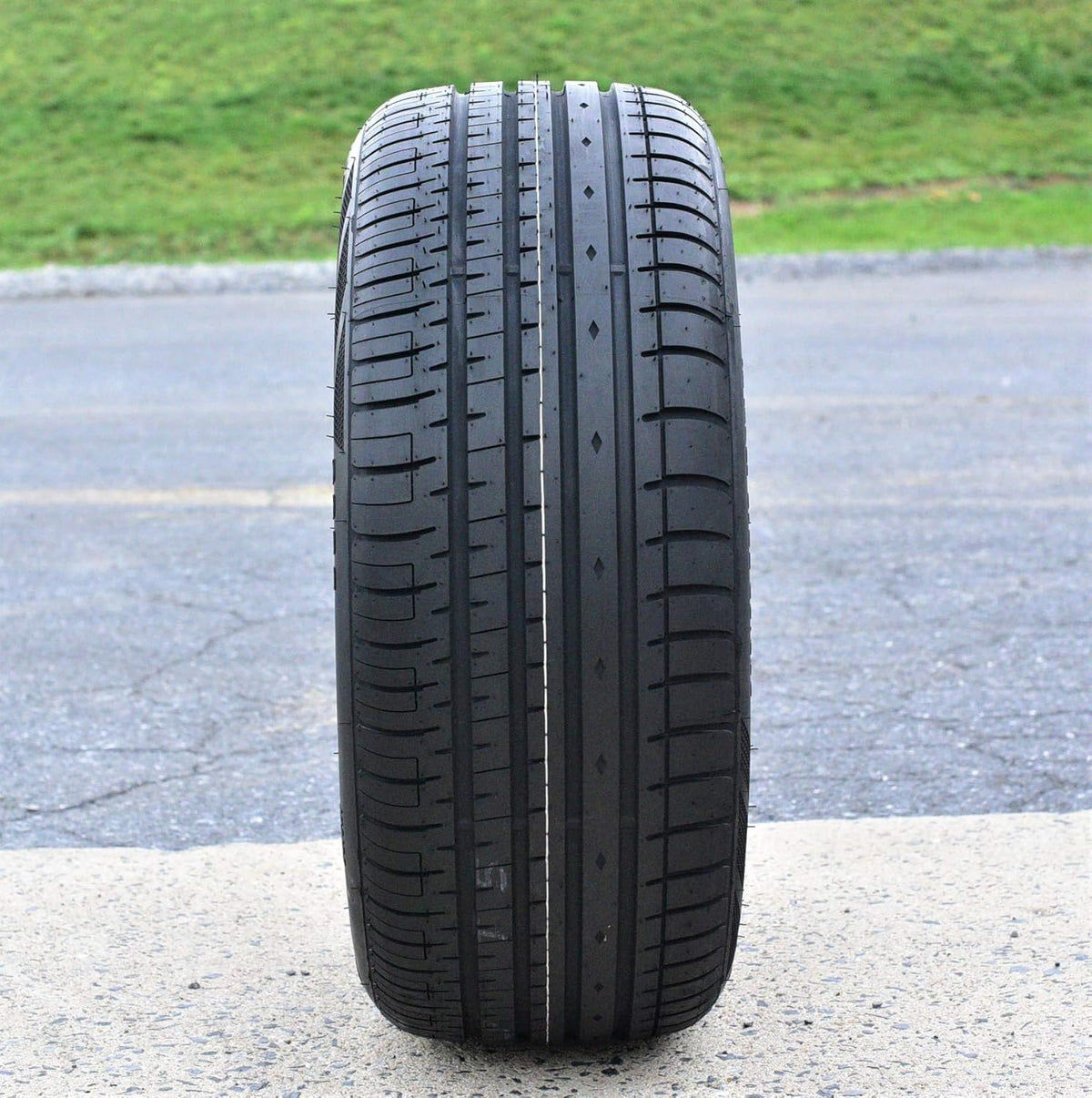 Set of 4 All-Season High Performance Radial Tires 245/35R18 W15750