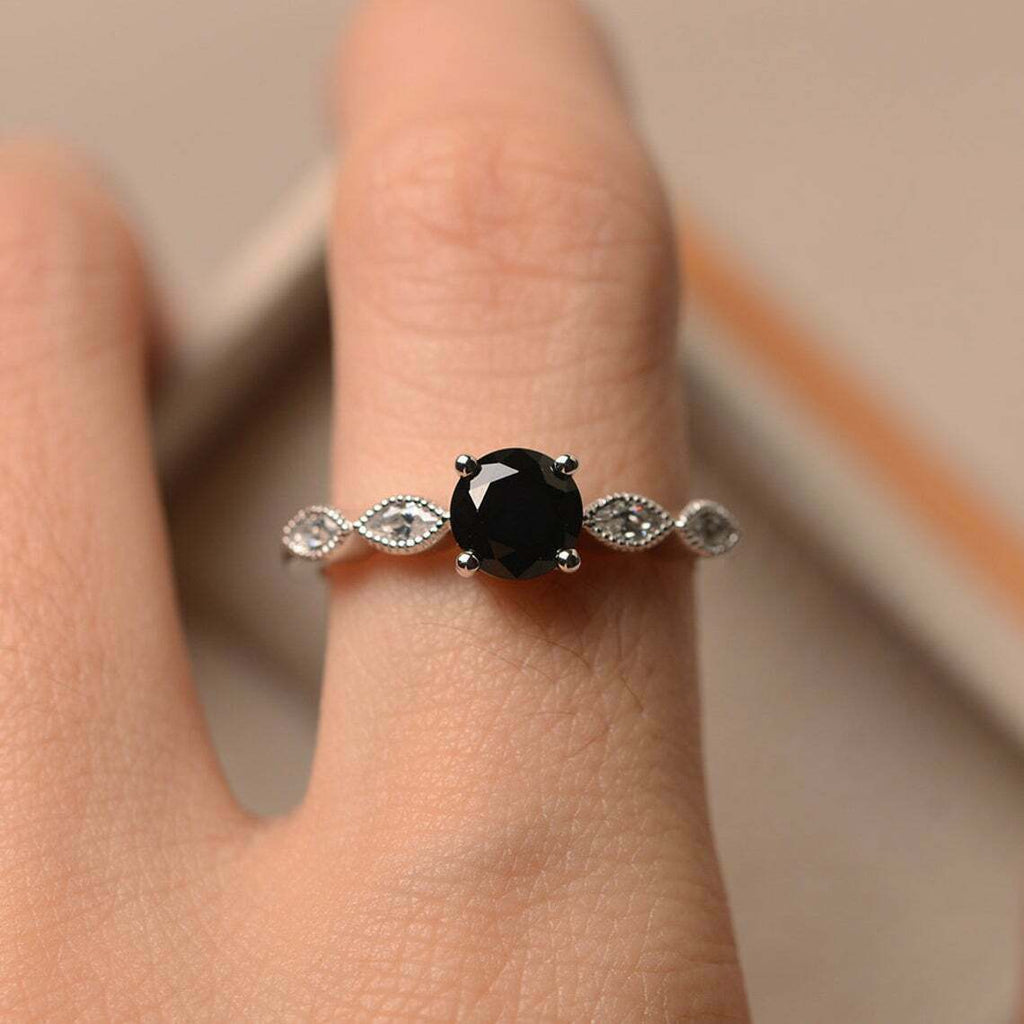 925 Sterling Silver Black Onyx Engagement Ring U7166