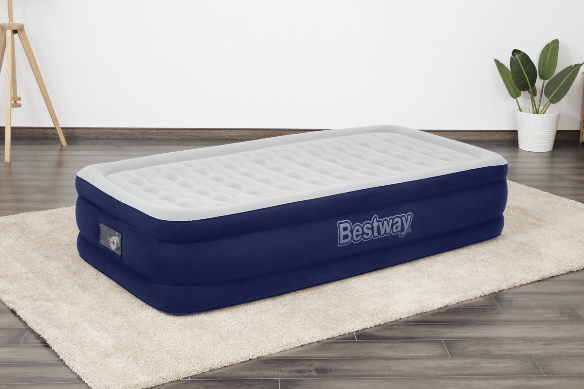 Twin Air Mattress with Built-in Pump O564815