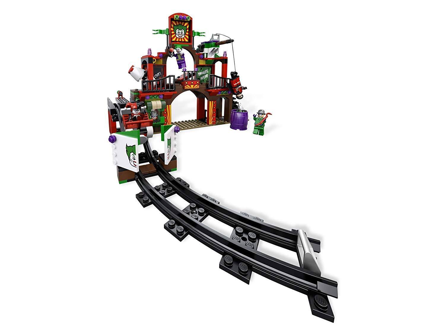 LEGO DC Comics Super Heroes 6857 - The Dynamic Duo Funhouse Escape Q462