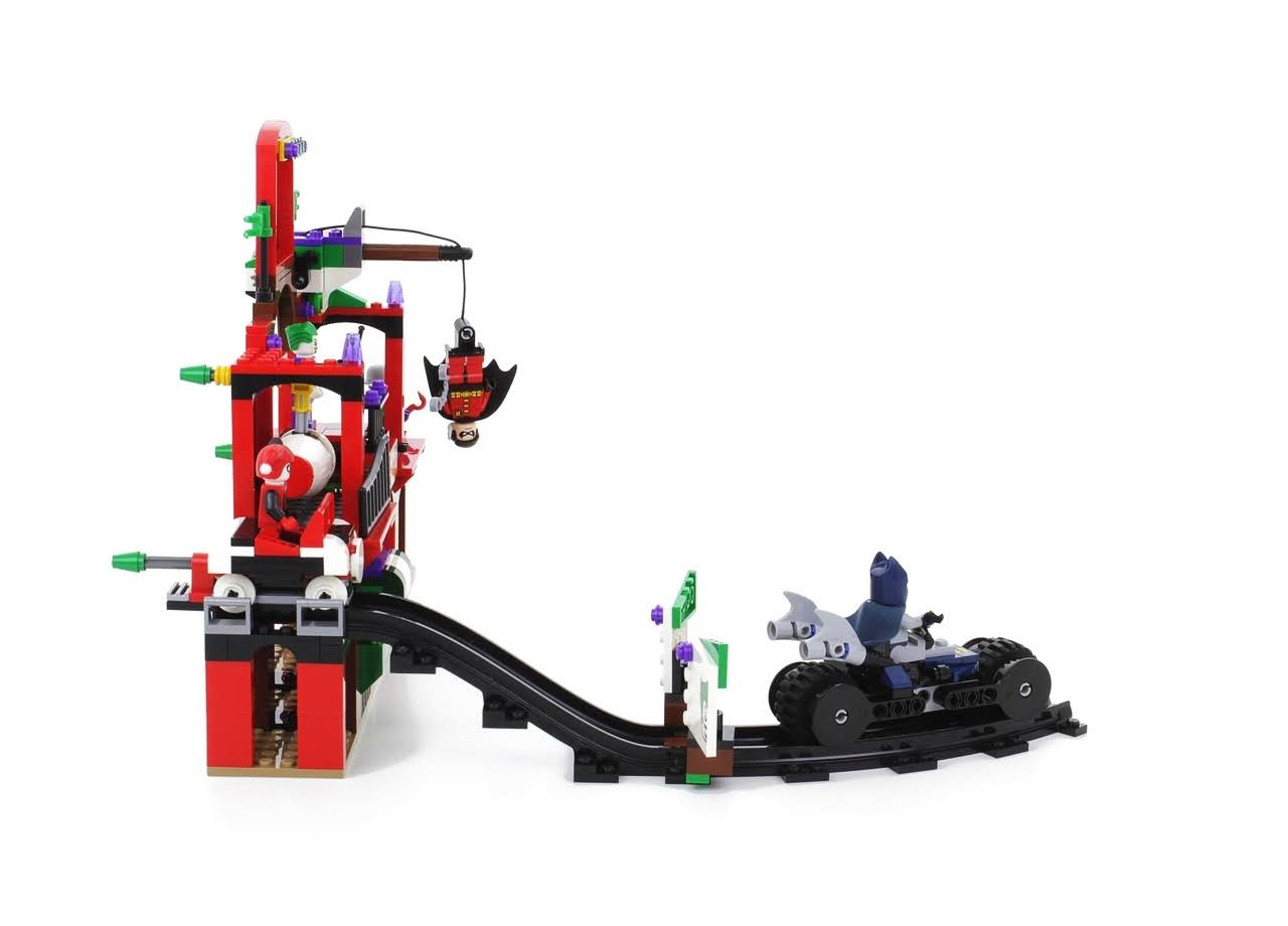 LEGO DC Comics Super Heroes 6857 - The Dynamic Duo Funhouse Escape Q462