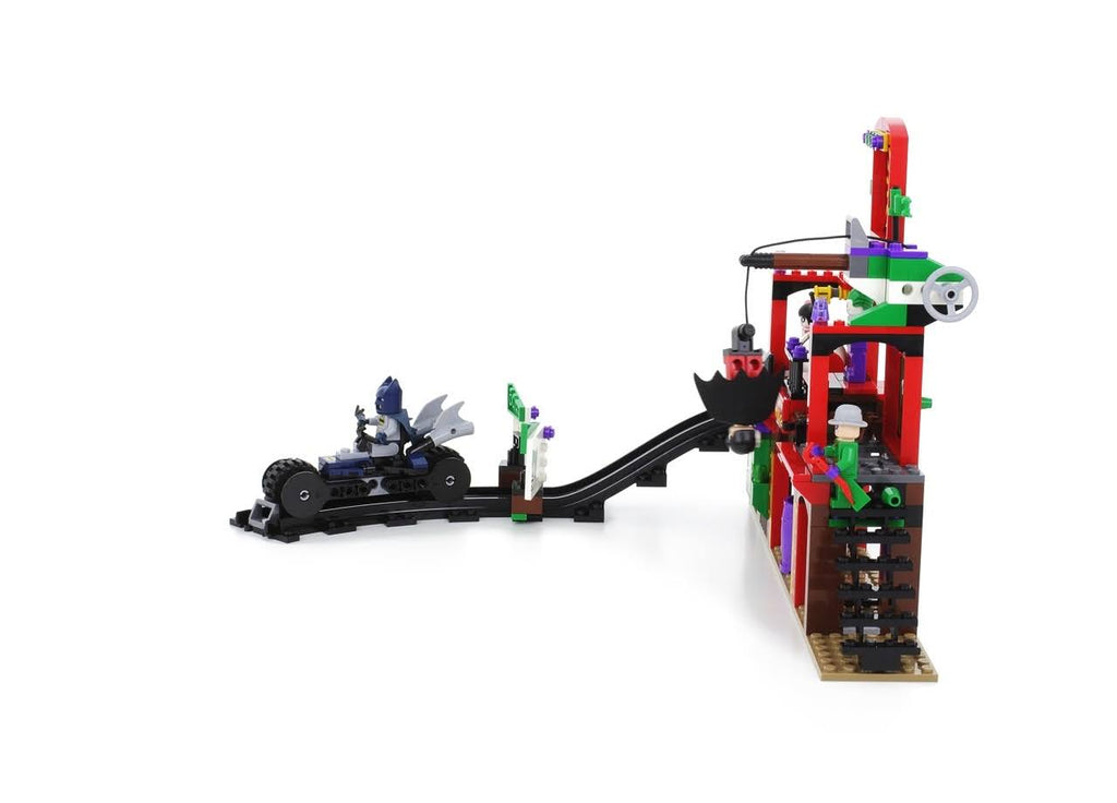 LEGO DC Comics Super Heroes 6857 - The Dynamic Duo Funhouse Escape Q462