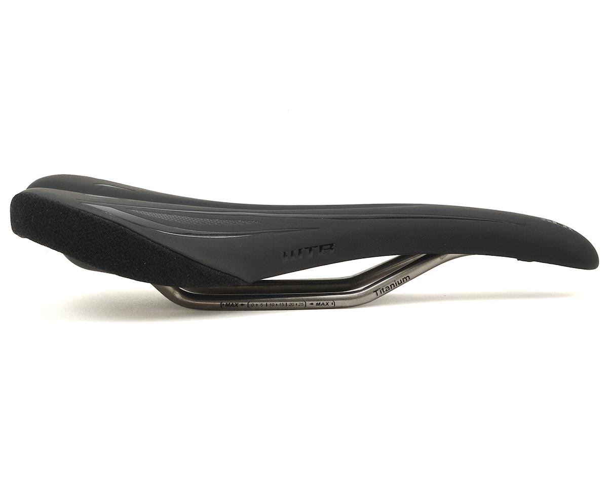 Black Saddle E14772