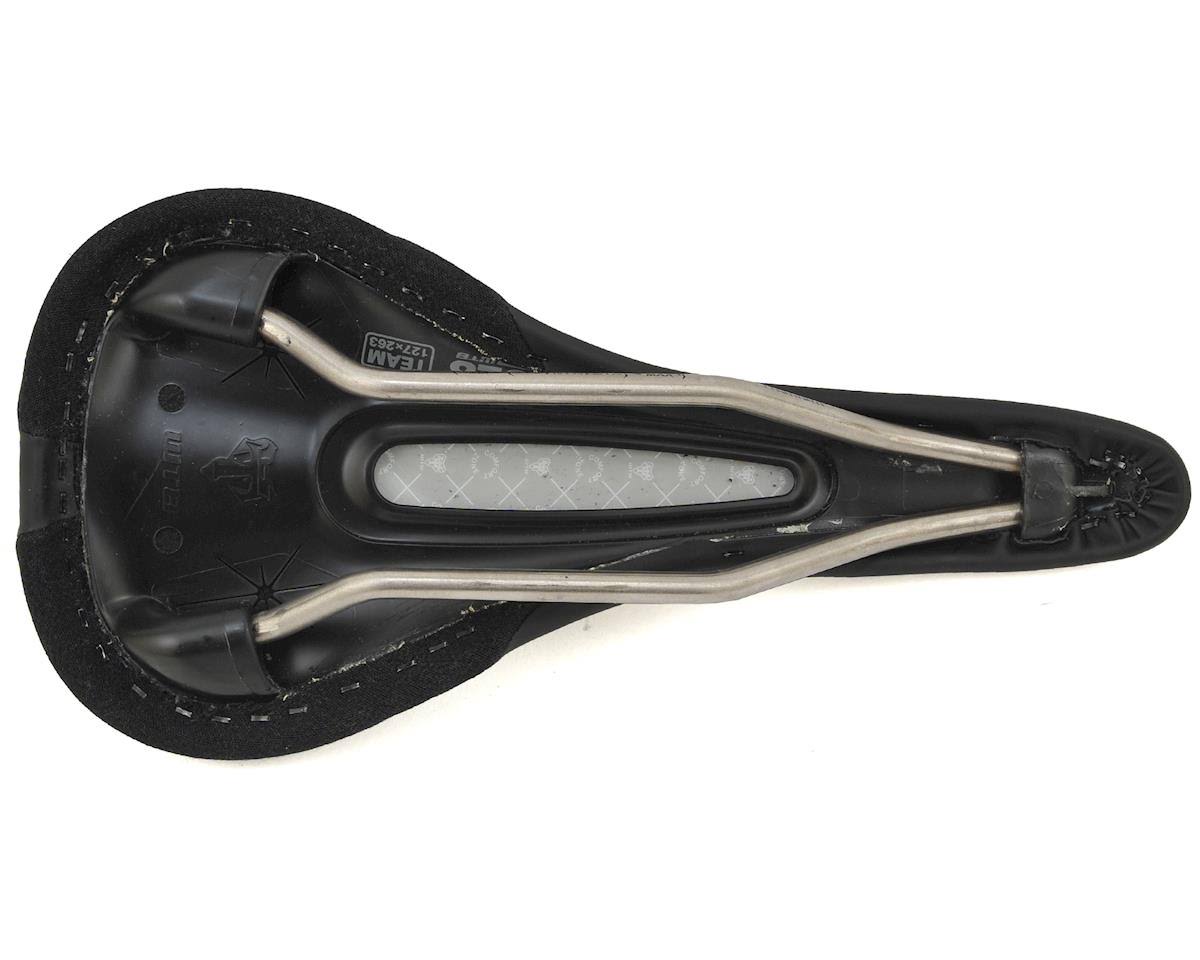 Black Saddle E14772