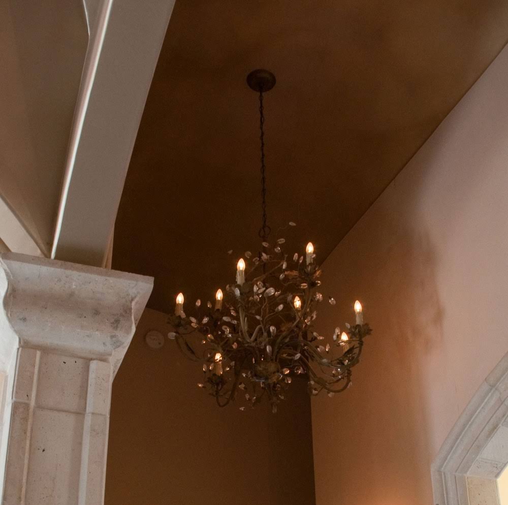 Etruscan Gold 9-Light Chandelier P71614