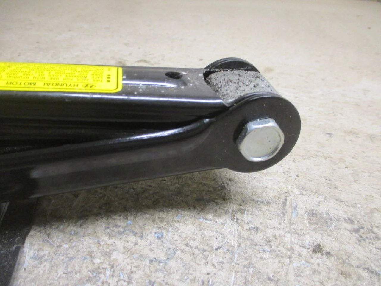 OEM Wheel Tire Jack Assembly for Kia Sportage M4957