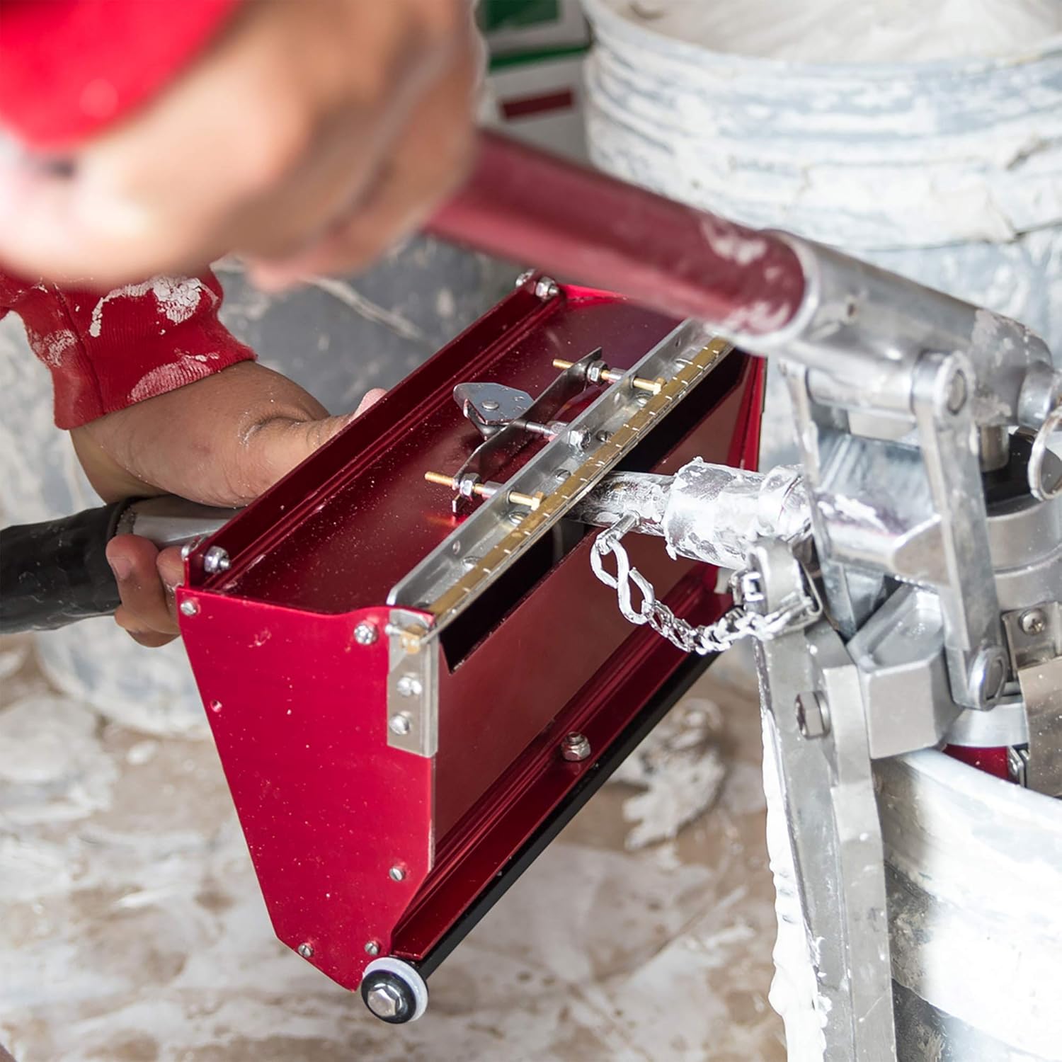 7-Inch Flat Finishing Box with Extendable Handle J615658
