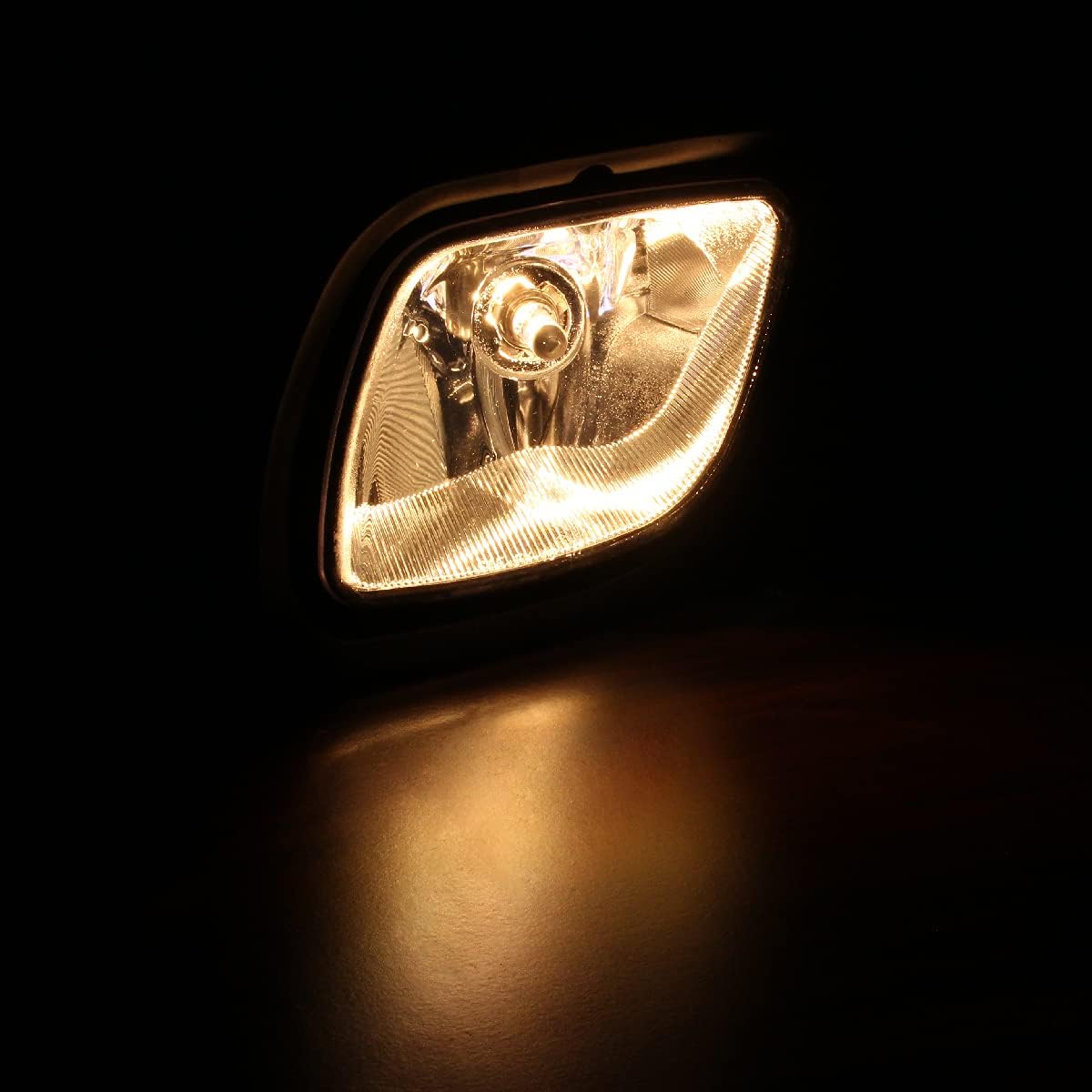 Pair Fog Lights with Bulbs Pack of 2 V385100